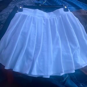 Mini white skirt, with tags